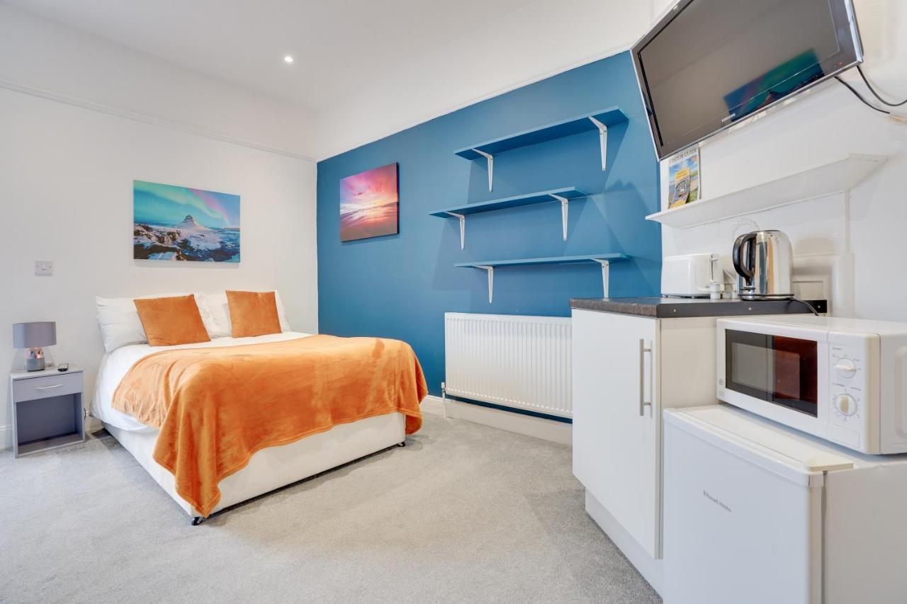 Homesly Guest Rooms, Comfortable En-Suite Guest Rooms With Free Parking And Self Check-In Berwick Upon Tweed Bagian luar foto