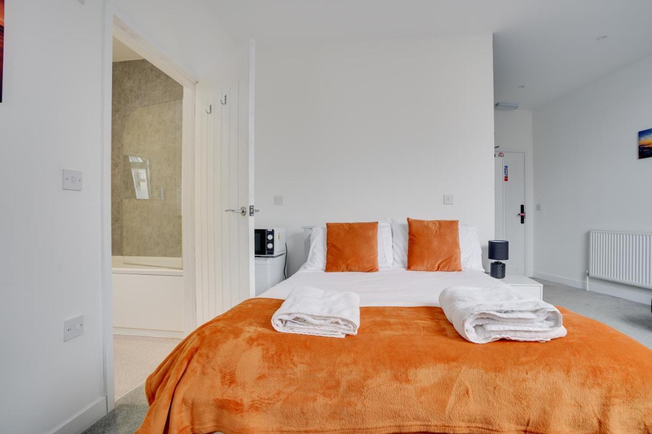 Homesly Guest Rooms, Comfortable En-Suite Guest Rooms With Free Parking And Self Check-In Berwick Upon Tweed Bagian luar foto