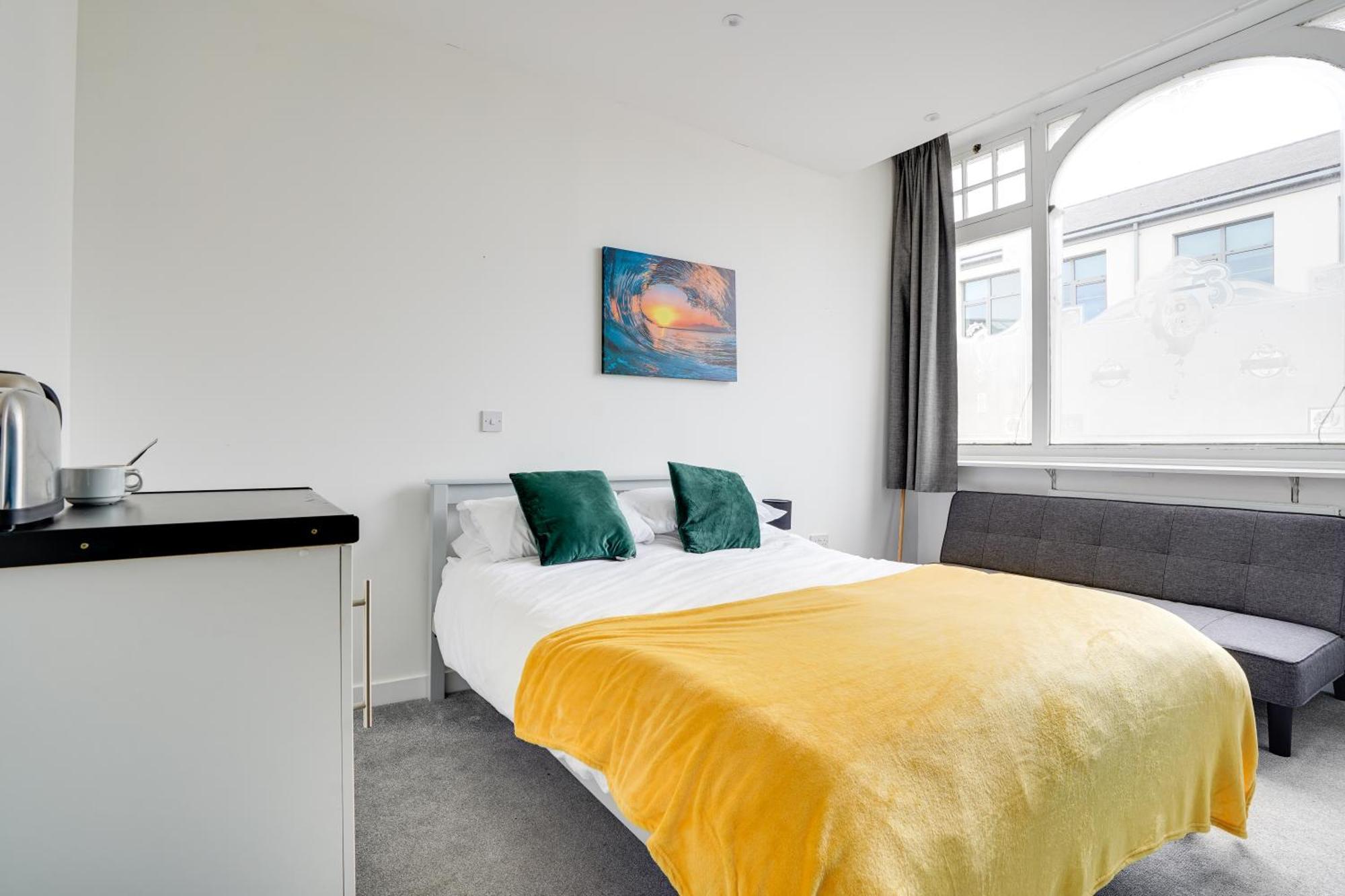 Homesly Guest Rooms, Comfortable En-Suite Guest Rooms With Free Parking And Self Check-In Berwick Upon Tweed Bagian luar foto